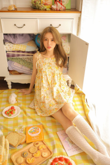 《丰满女学生》伦理hd
